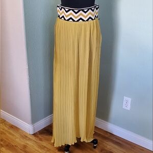 NWT Dear Creatures Yellow Skirt Size Medium
